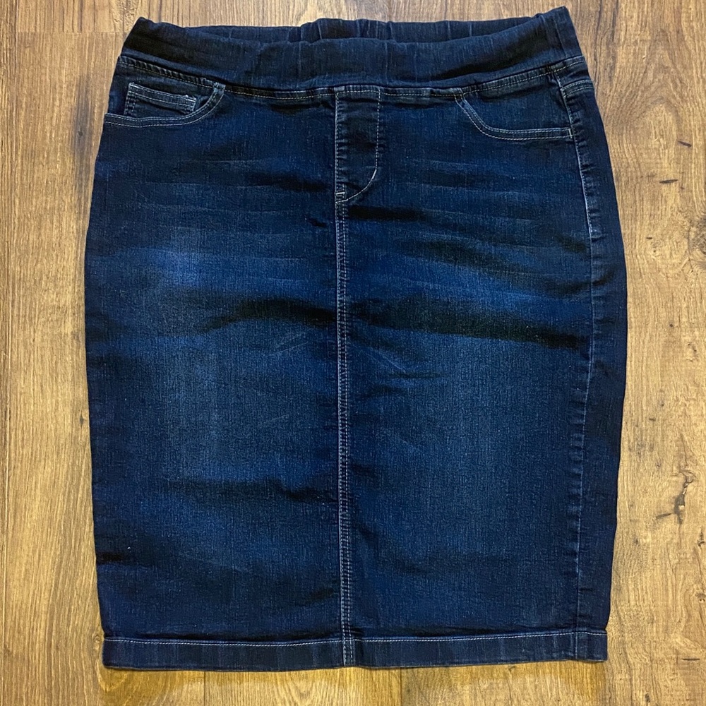 Classic Dark Blue Pencil Skirt